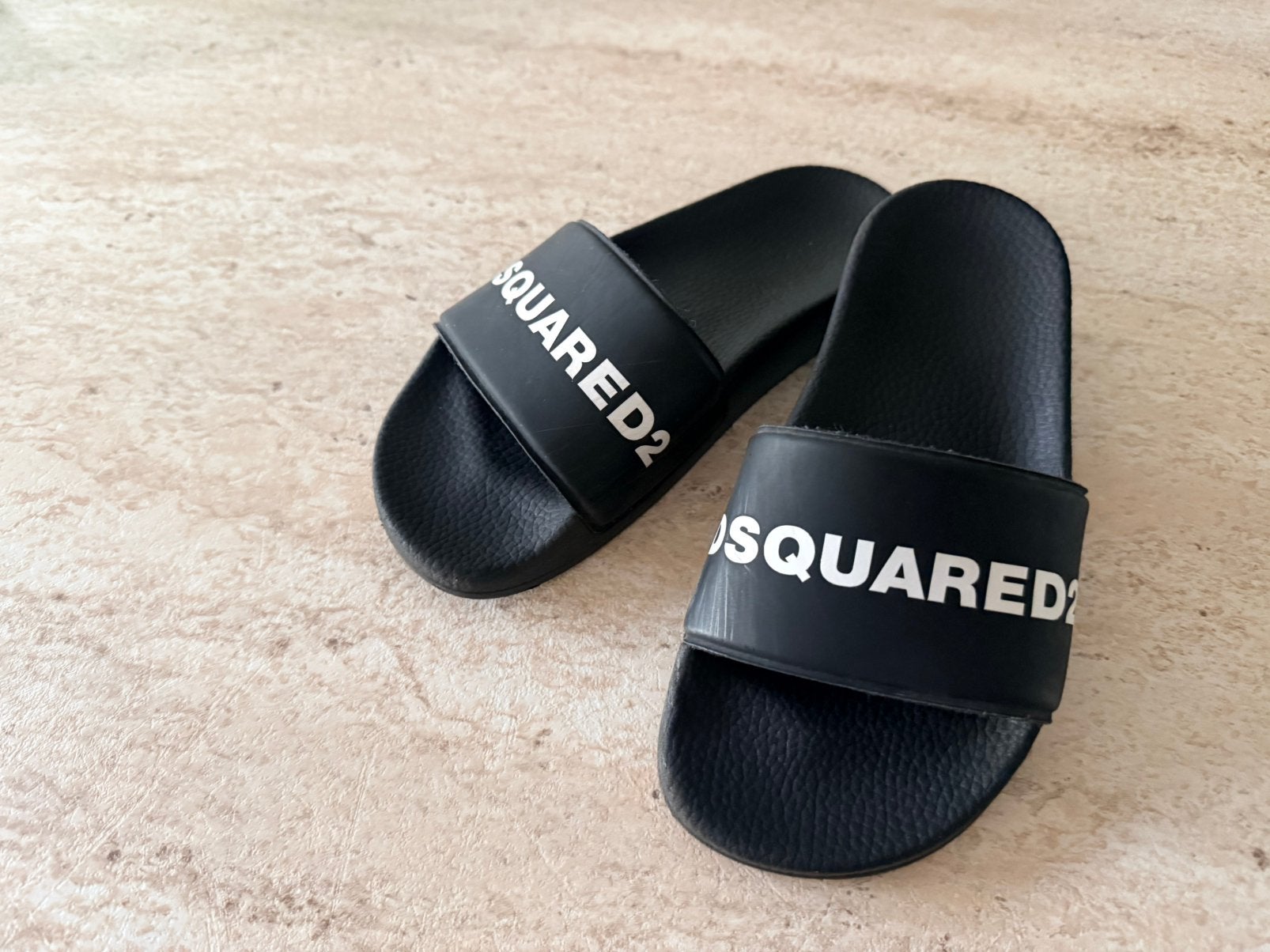 Slippers Dsquared2, Ophalen of Verzenden, Zo goed als nieuw, Meisje, Overige typen