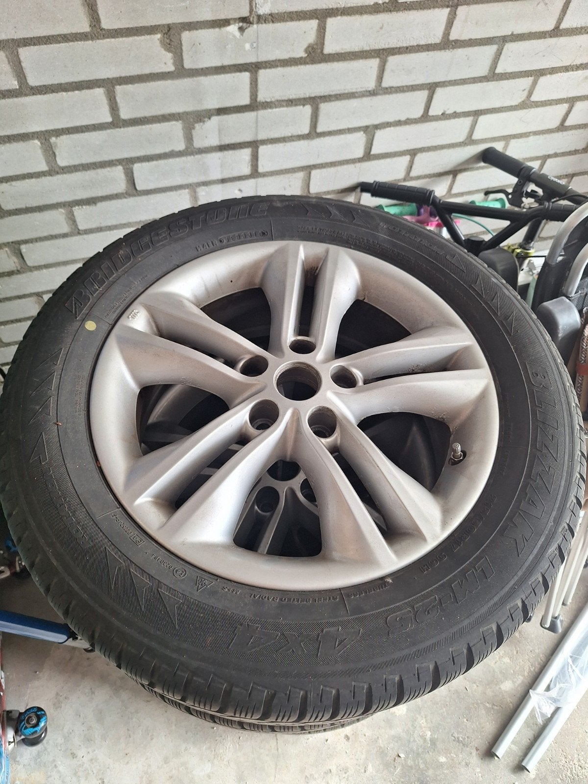 Winterbanden met velgen 215/60R17 Nissan Qashqai, Auto-onderdelen, Banden en Velgen, Ophalen, Banden en Velgen, 17 inch, Winterbanden