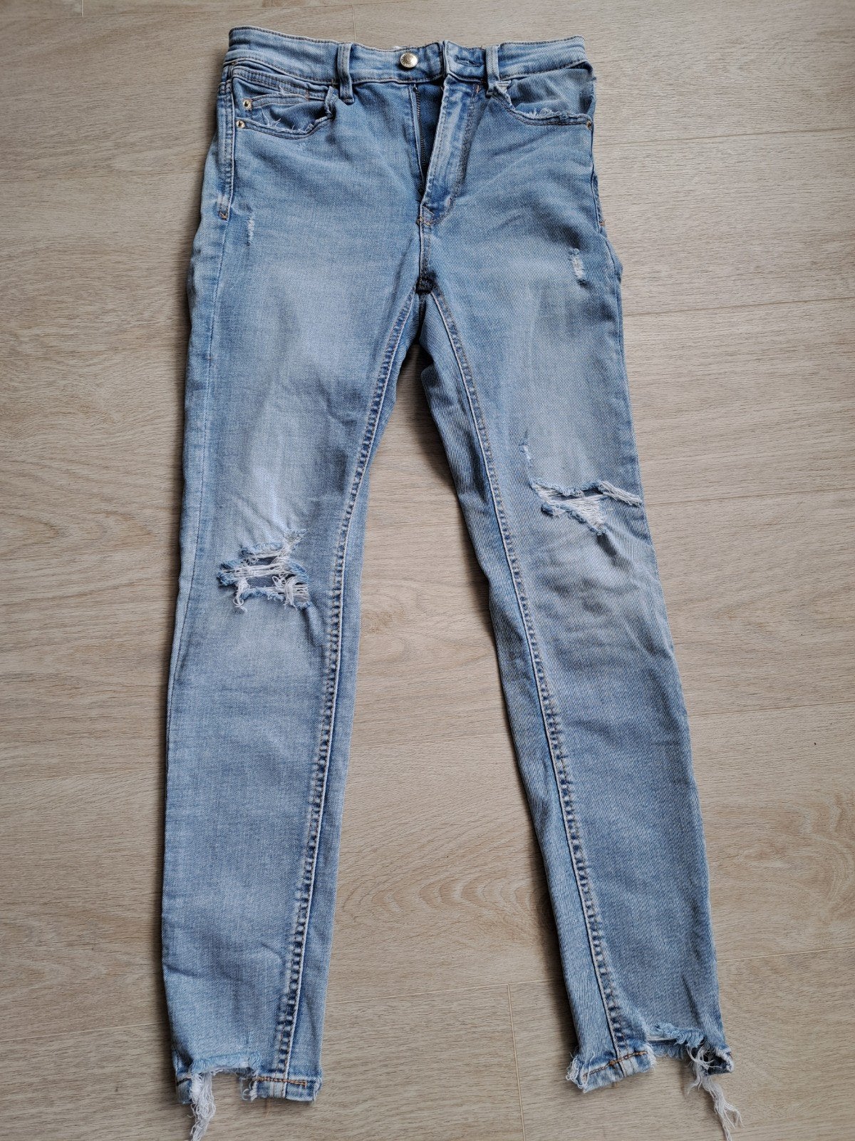 ** NIEUW Stradivarius Skinny Regular Waist maat 38 €7,50, Blauw, Nieuw, Ophalen of Verzenden, W30 - W32 (confectie 38/40)