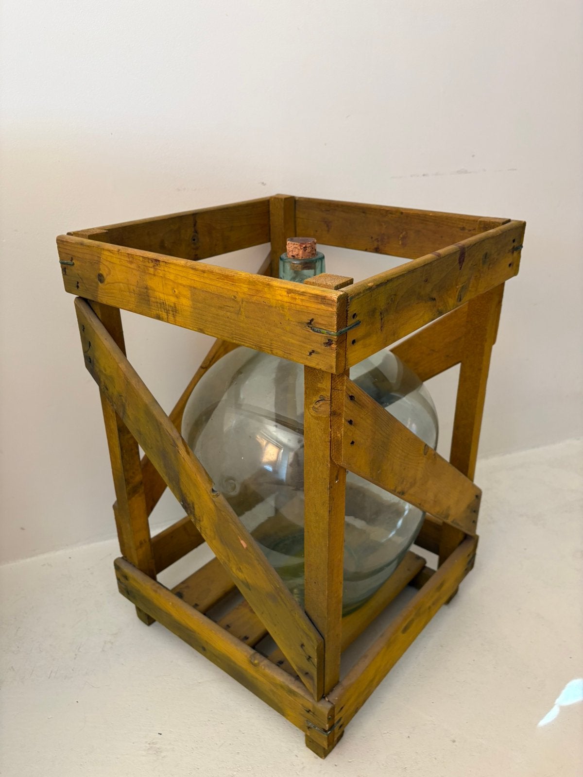 Grote vintage krat met gistfles, Antiek en Kunst, Ophalen