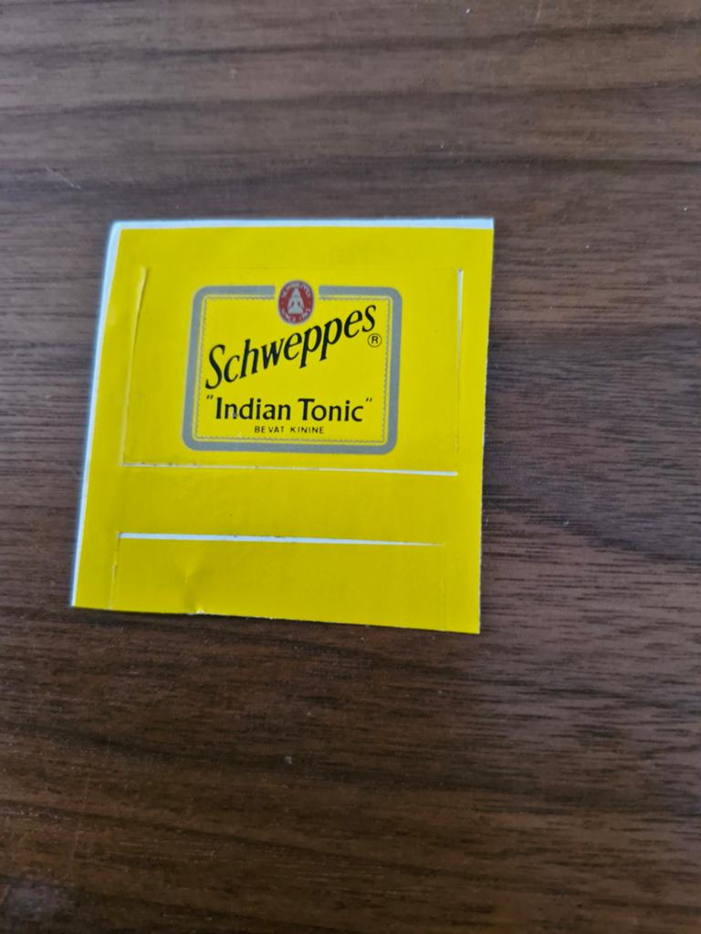 7452 Vintage Schweppes Indian Tonic Sticker, Verzamelen, Merken en Reclamevoorwerpen, Ophalen of Verzenden, Gebruikt, Verpakking