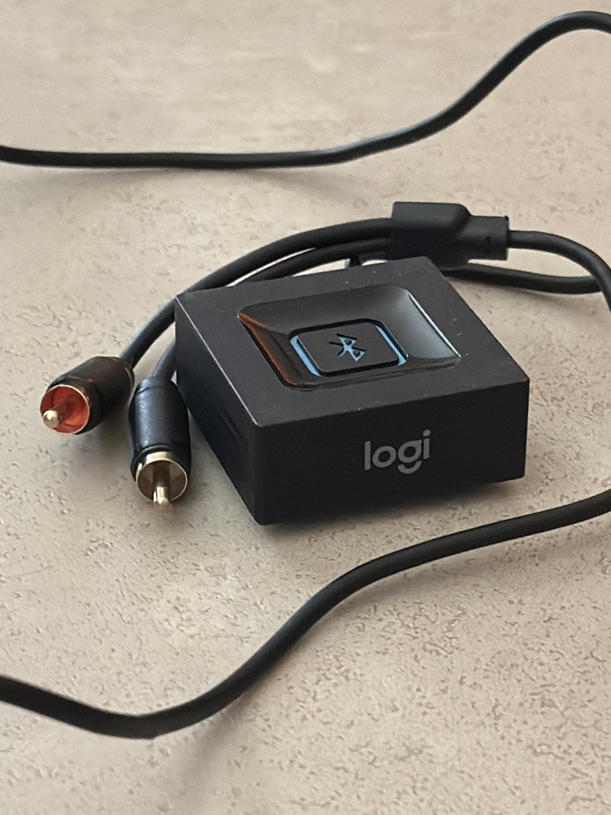 Logitech Bluetooth Audio Adapter met RCA-kabels, Audio, Tv en Foto, Ophalen of Verzenden, Zo goed als nieuw, Minder dan 2 meter