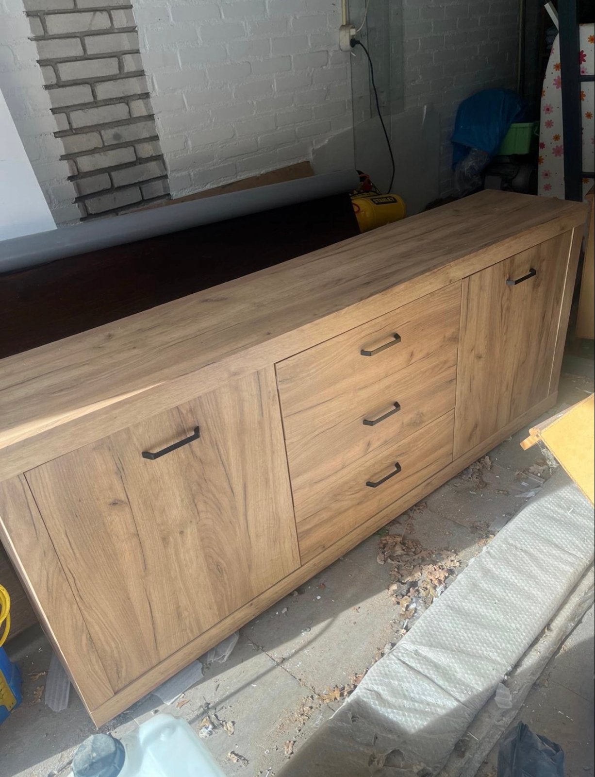 JYSK Dressoir LINTRUP - Wild naturel eikenlook, Ophalen, Gebruikt, 150 tot 200 cm, Met lade(s)