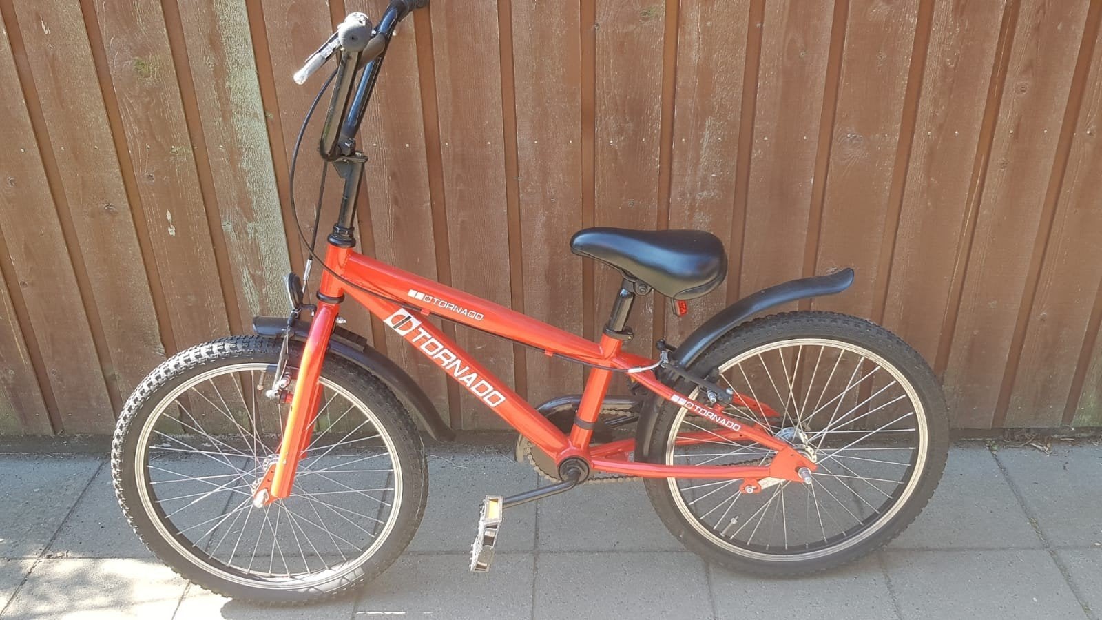 Tornado BMX fiets - Rood, 20 inch wielen, Gebruikt, Fietsen en Brommers, Fietsen | Crossfietsen en BMX, Staal, Velgrem, V-brakes