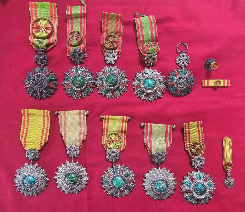 Collectie orde van Nichan Iftikar. Frans Koloniaal., Ophalen of Verzenden, Landmacht, Overige gebieden, Lintje, Medaille of Wings