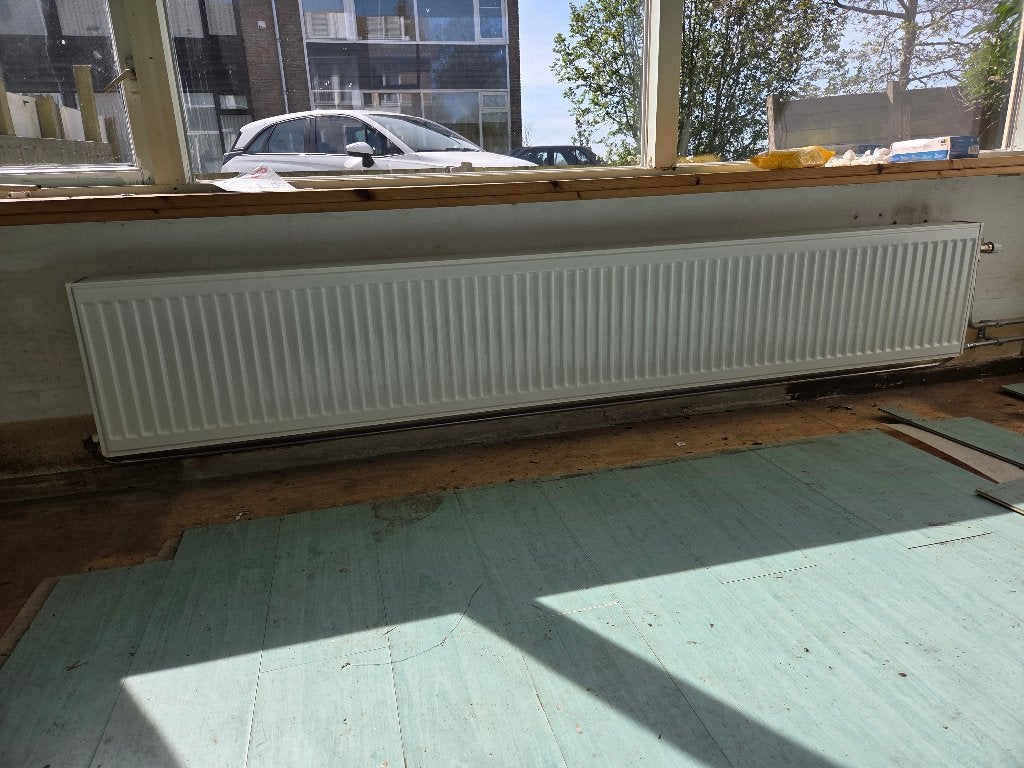 Radiator Brugman comp 4 panneel type 22 L 2400 mm H 400 mm, Ophalen, 30 tot 80 cm, Radiator, Nieuw