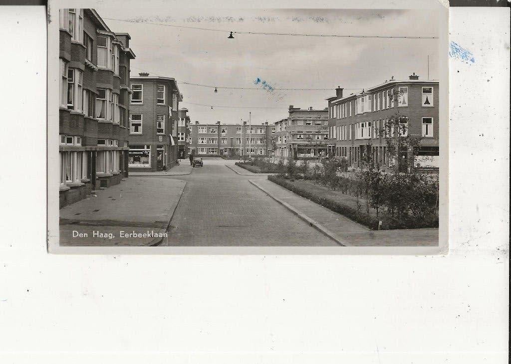Den Haag Eerbeeklaan met Melkinrichting J van der Hoek, Ophalen of Verzenden, 1940 tot 1960, Ongelopen, Zuid-Holland