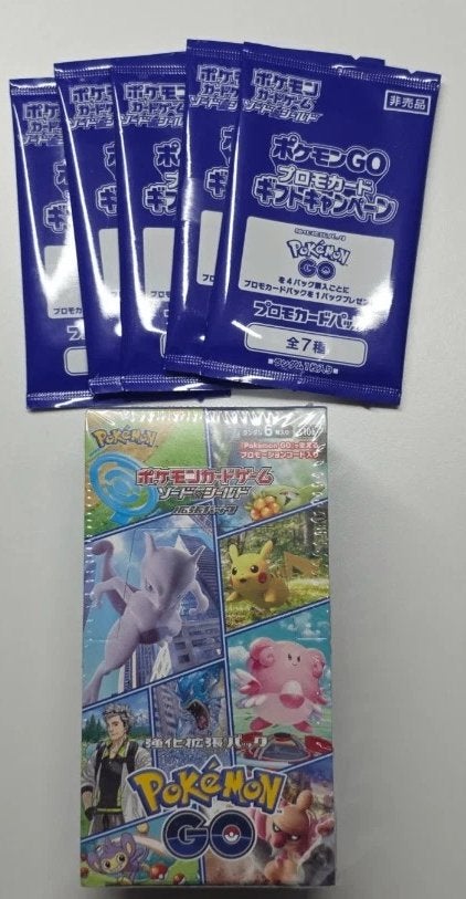 pokemon gesealde japanse pokemon go booster box met promos, Ophalen of Verzenden, Zo goed als nieuw, Boosterbox, Foil