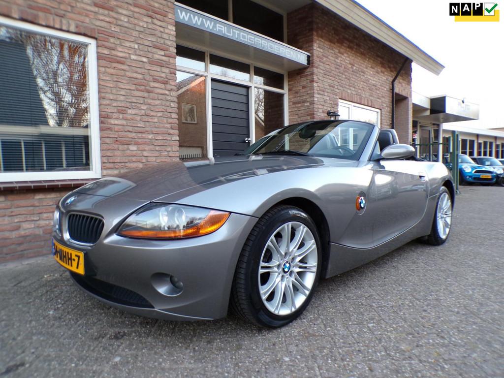 BMW Z4 Roadster 2.5i SMG Leder / Airco / Stoelverwarming / H, Auto's, Automaat, Achterwielaandrijving, Gebruikt, Zwart