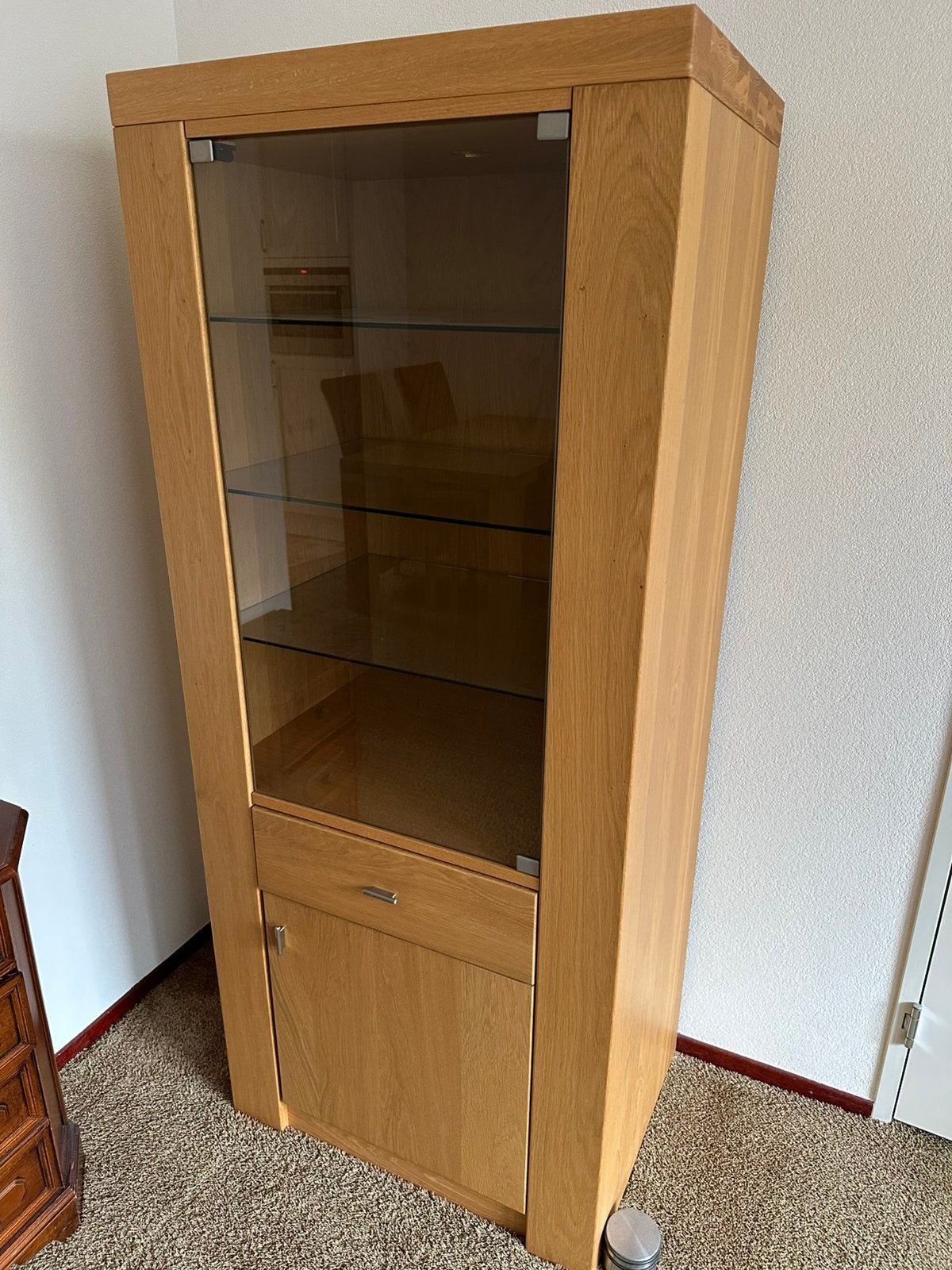 massief eiken Vitrinekast met glazen deur en verlichting, Huis en Inrichting, Kasten | Vitrinekasten, Ophalen, 50 tot 100 cm, Zo goed als nieuw