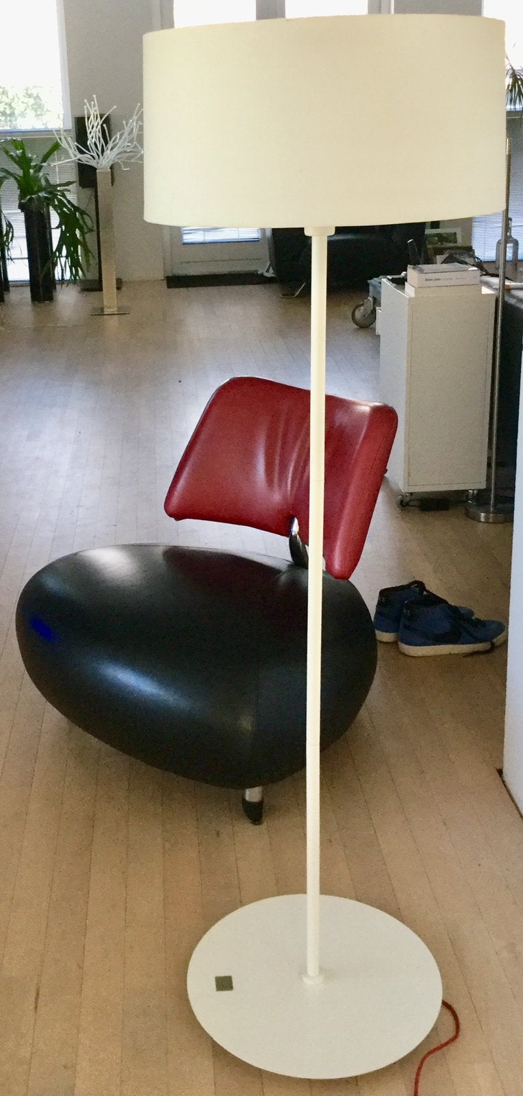 Leolux Pallone design fauteuil stoel zwart / rood, Huis en Inrichting, Fauteuils, Ophalen of Verzenden, Zo goed als nieuw, Leer