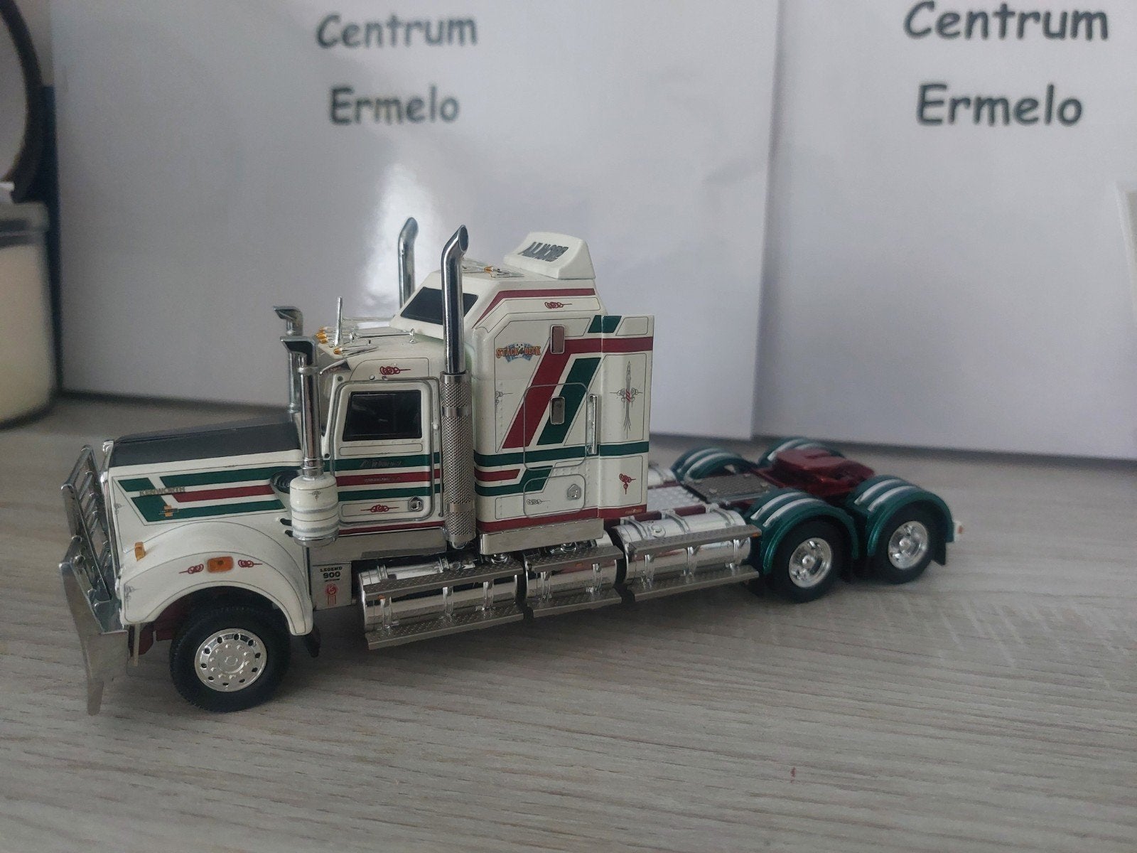 Wsi drake 1.50 €350
Kenworth T900 Legend Prime
Mover Truck -, Ophalen of Verzenden, Nieuw, Bus of Vrachtwagen, Wsi