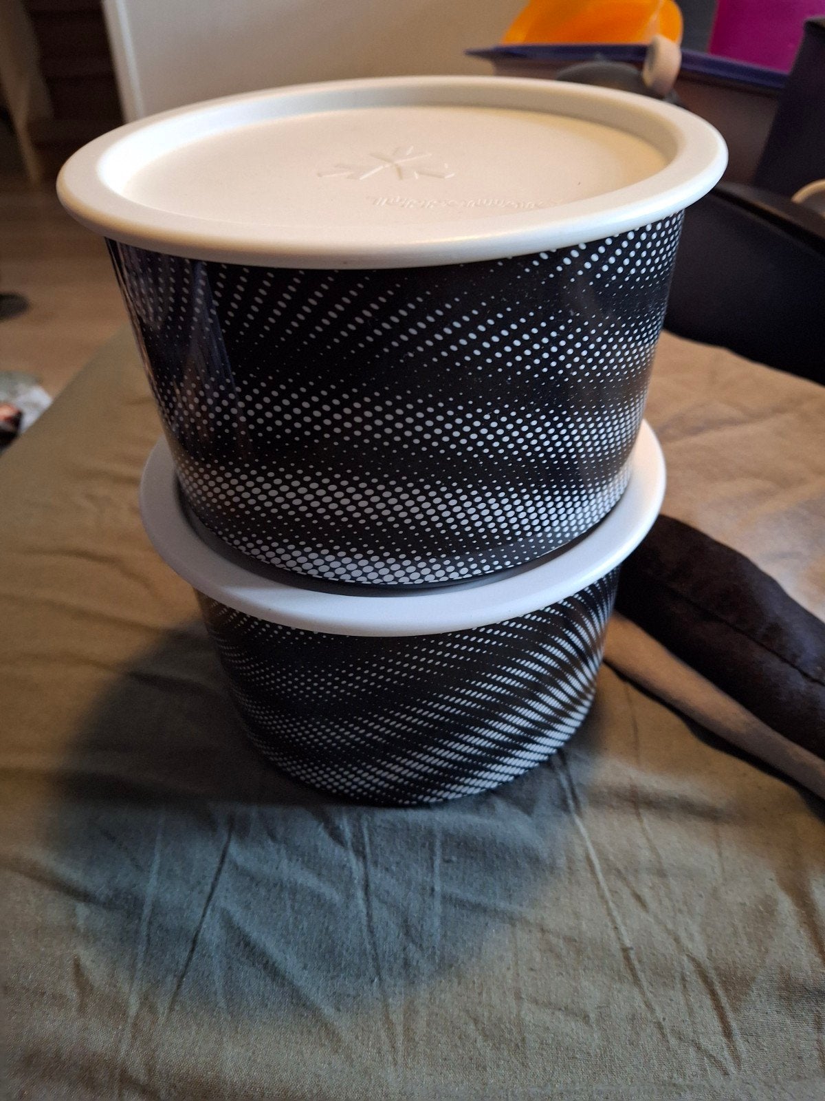 Tupperware bakjes, Ophalen of Verzenden, Zo goed als nieuw, Wit, Bak of Kom