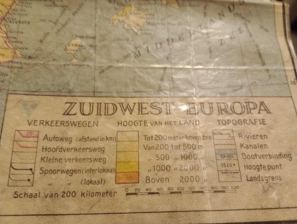 Vintage landkaart Benelux en Zuidwest Eeuropa, Boeken, Atlassen en Landkaarten, Gelezen, Landkaart, 1800 tot 2000, Europa Overig