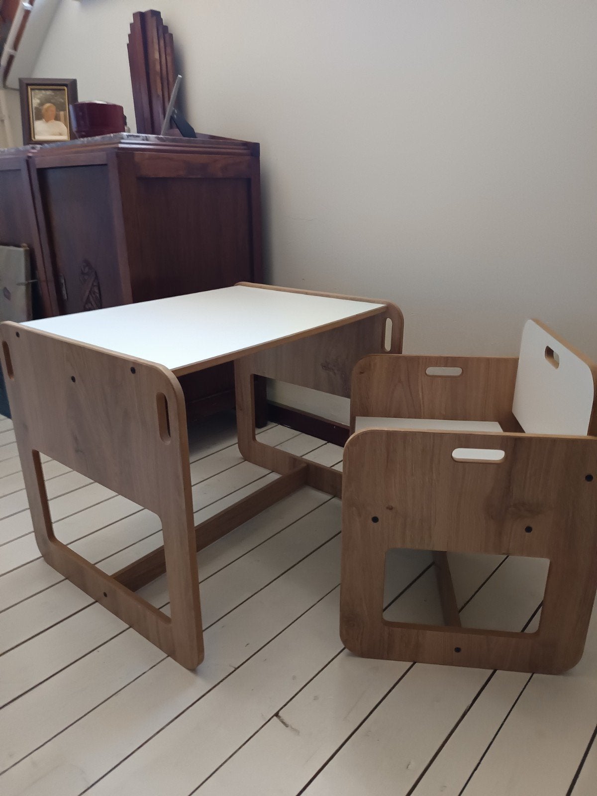 Dove en Crane Montessori peuter/kleuter meubelset, Kinderen en Baby's, Ophalen, Zo goed als nieuw, Tafel(s) en Stoel(en)