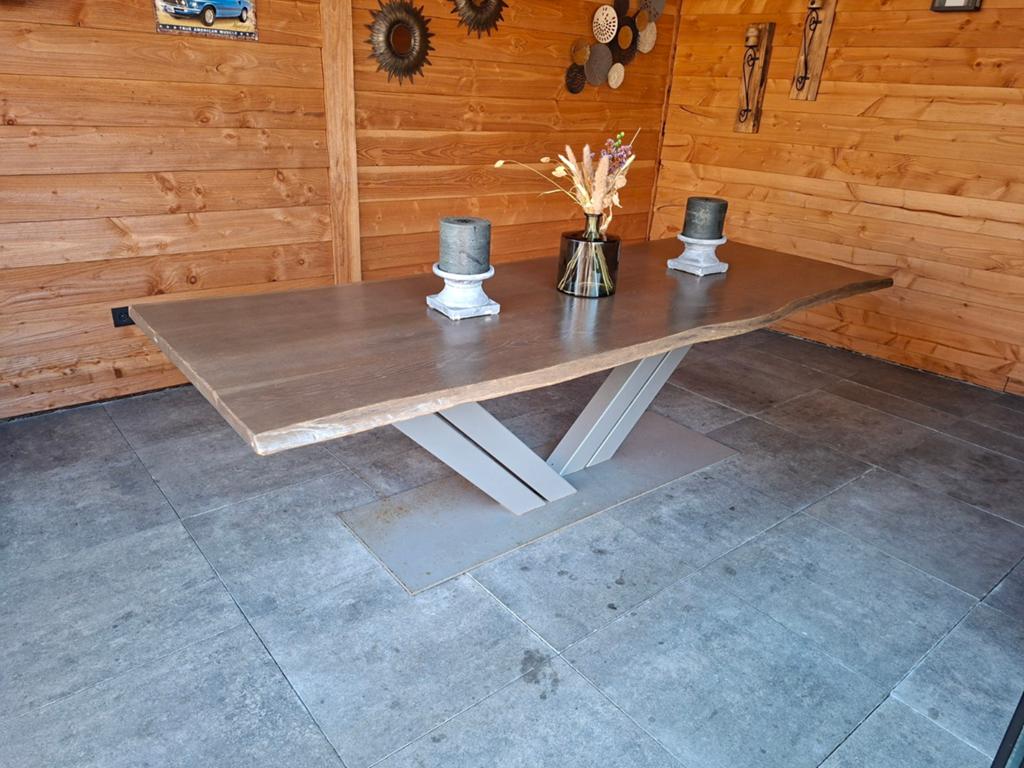Boomstam eettafel met metalen onderstel, Huis en Inrichting, Tafels | Eettafels, Ophalen, 200 cm of meer, 50 tot 100 cm, Zo goed als nieuw