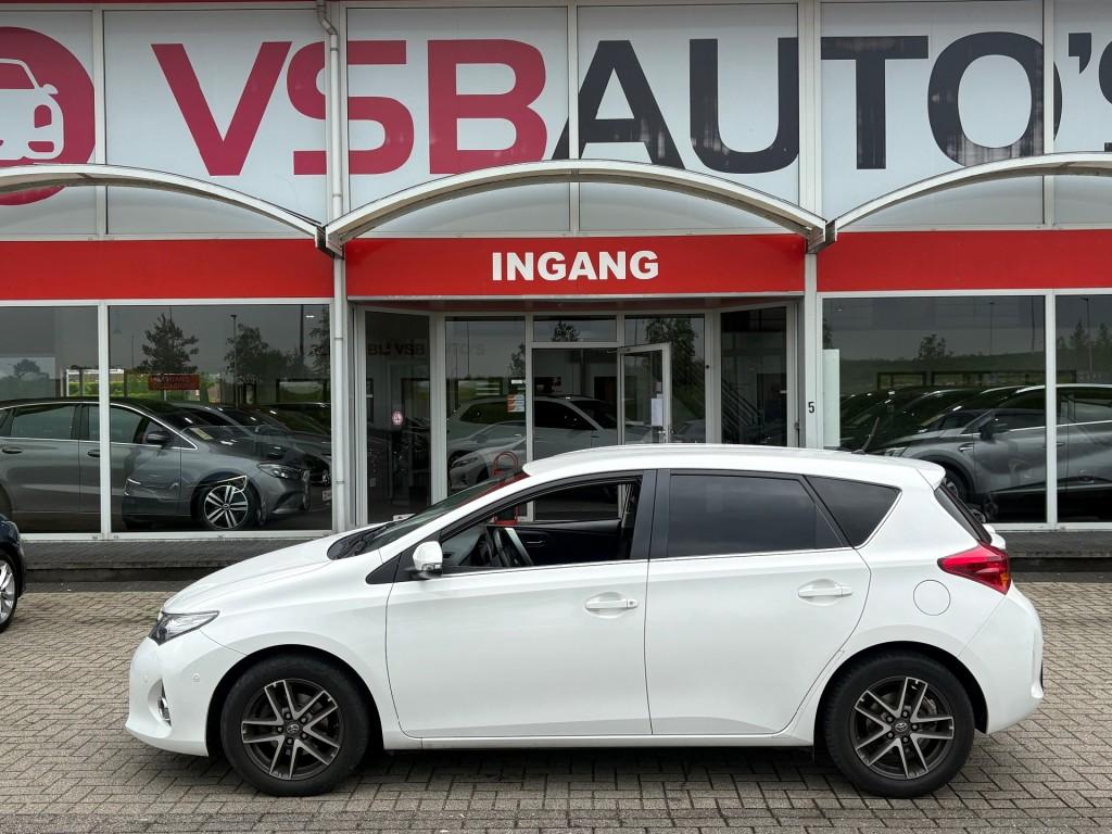 Toyota AURIS 1.6 EXECUTIVE 132PK CARPLAY NAVI CAMERA CLIMATE, Euro 5, Gebruikt, Huisgarantie, 4 cilinders