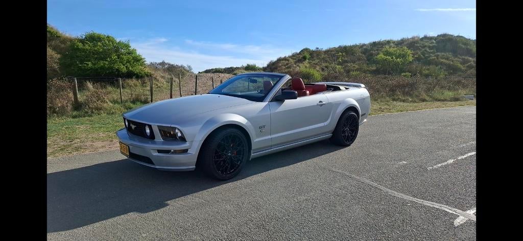 Ford mustang gt cabriolet v8, Auto's, Ford, Automaat, Achterwielaandrijving, 8 cilinders, LED verlichting
