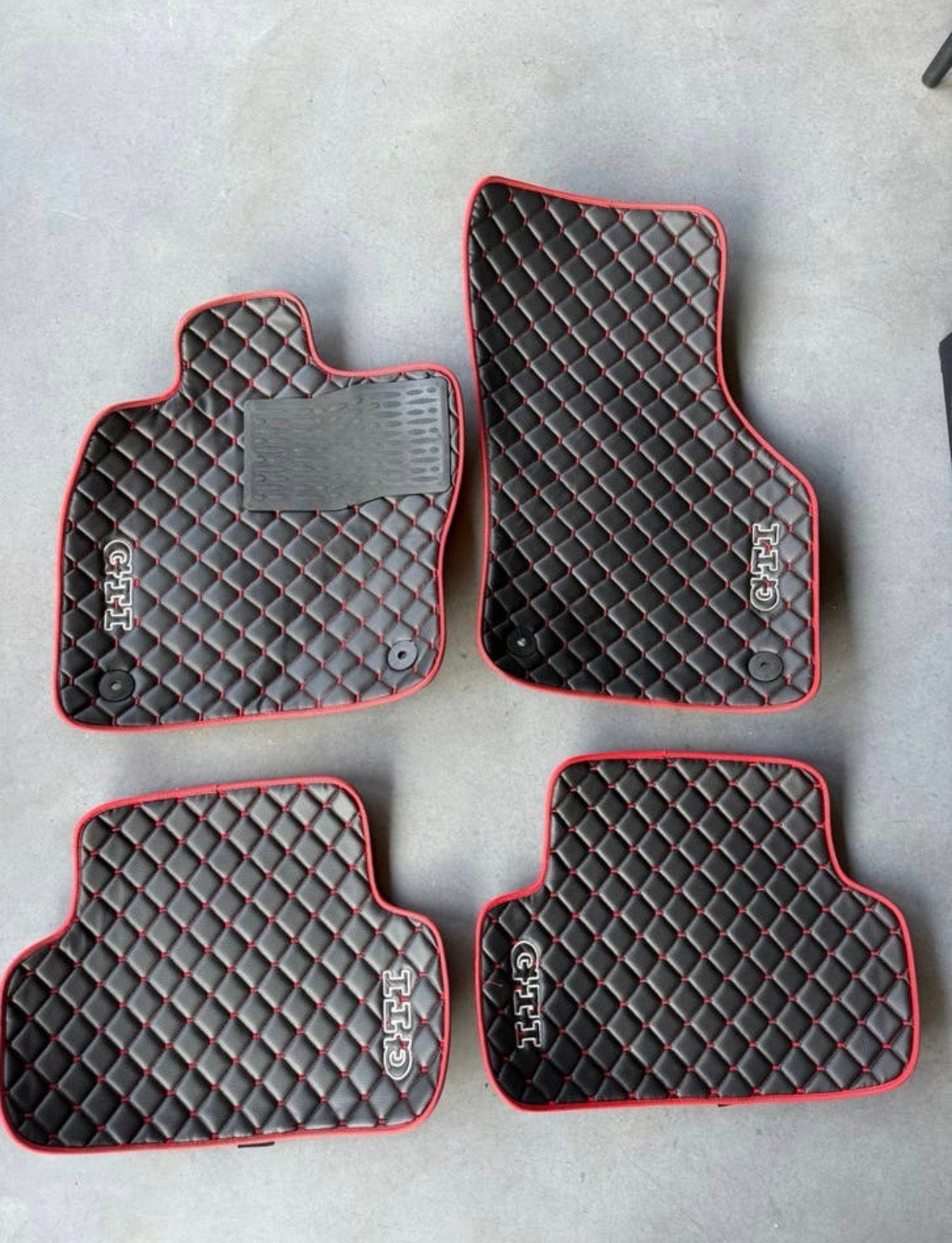 Luxe lederen automatten Golf Mk7/7,5 GTI, set van 4, Auto-onderdelen, Verzenden, Gebruikt, Volkswagen