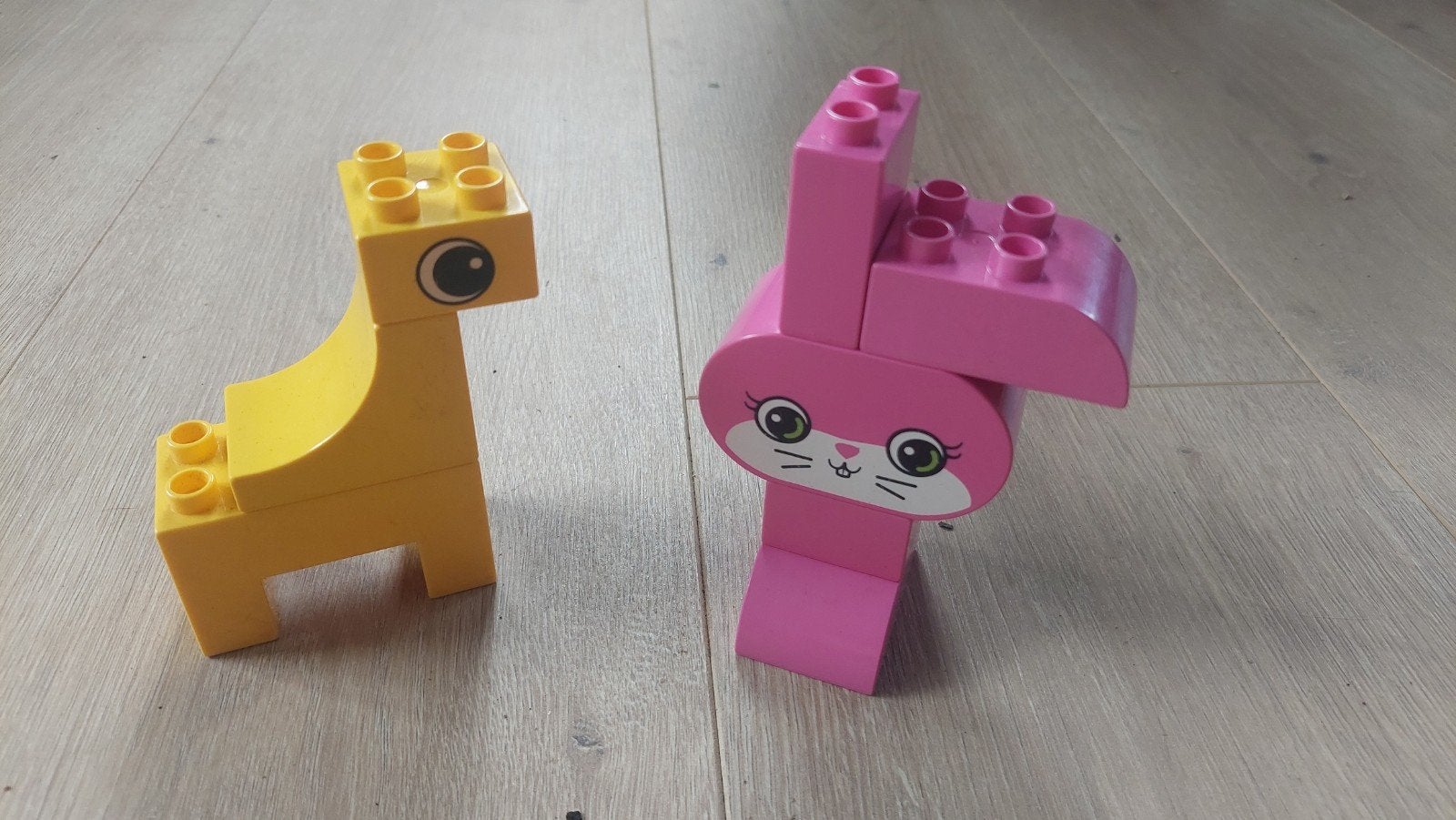 Lego Duplo: Gele Giraffe en Roze Konijn, Ophalen of Verzenden