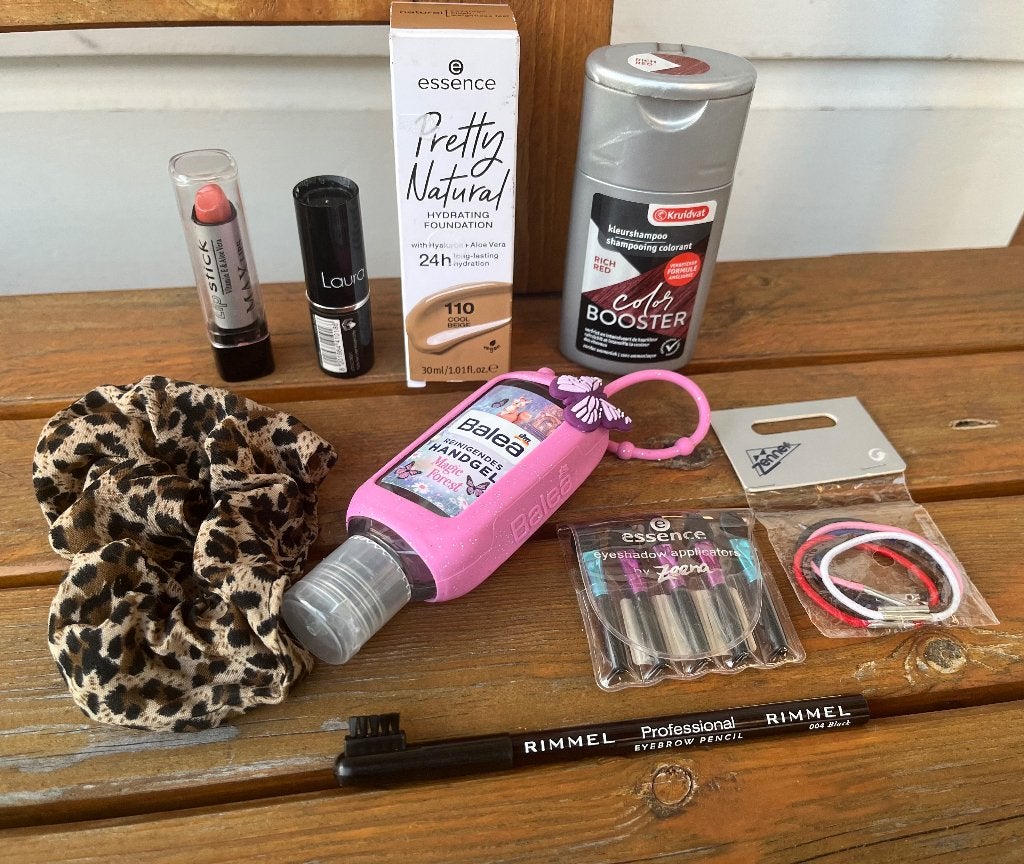 Make up en haarproducten | o.a. Essence Rimmel London, Ophalen of Verzenden, Overige kleuren, Gehele gezicht