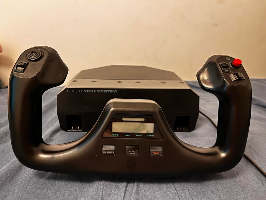 Logitech Flight Yoke System - Vliegsimulator Controller, Spelcomputers en Games, Games | Overige, Zo goed als nieuw, Simulatie