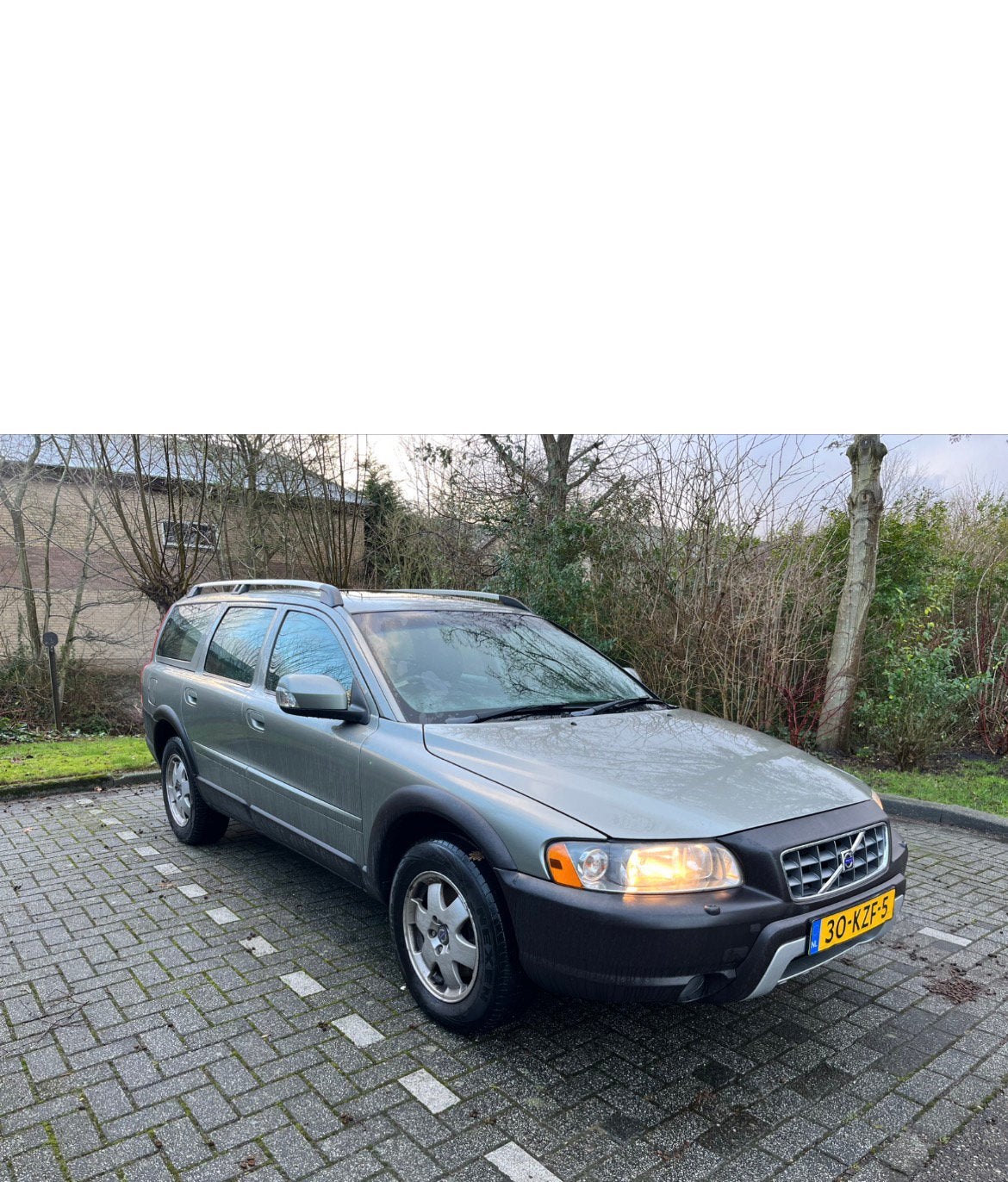 Volvo XC70 2.4 D5 AWD Geartronic 2007 Apk 2027 rijklaar, Auto's, Volvo, Automaat, 1694 kg, 1800 kg, Zwart