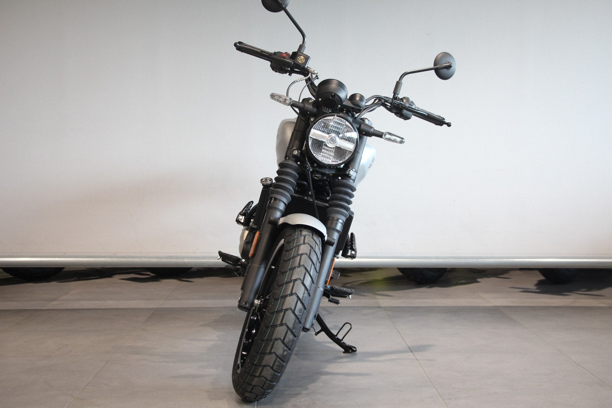 Royal-Enfield GUERRILLA 450 (bj 2025), Motoren, Lorentzlaan 14
3401 MX  IJSSELSTEIN UT, Nieuw, Bedrijf, Toermotor