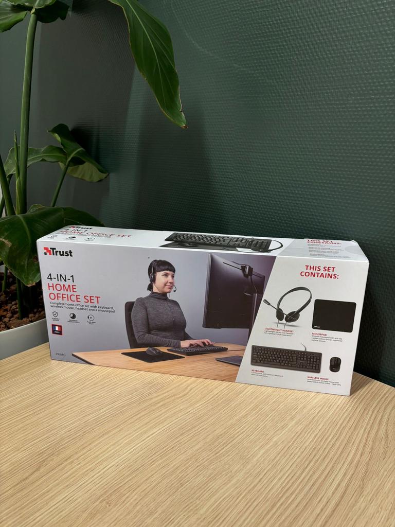Trust 4-in-1 Home Office Set: Toetsenbord, Muis, Headset, Ma, Muis, Toetsenbord en muis-set, Ophalen of Verzenden, Zo goed als nieuw