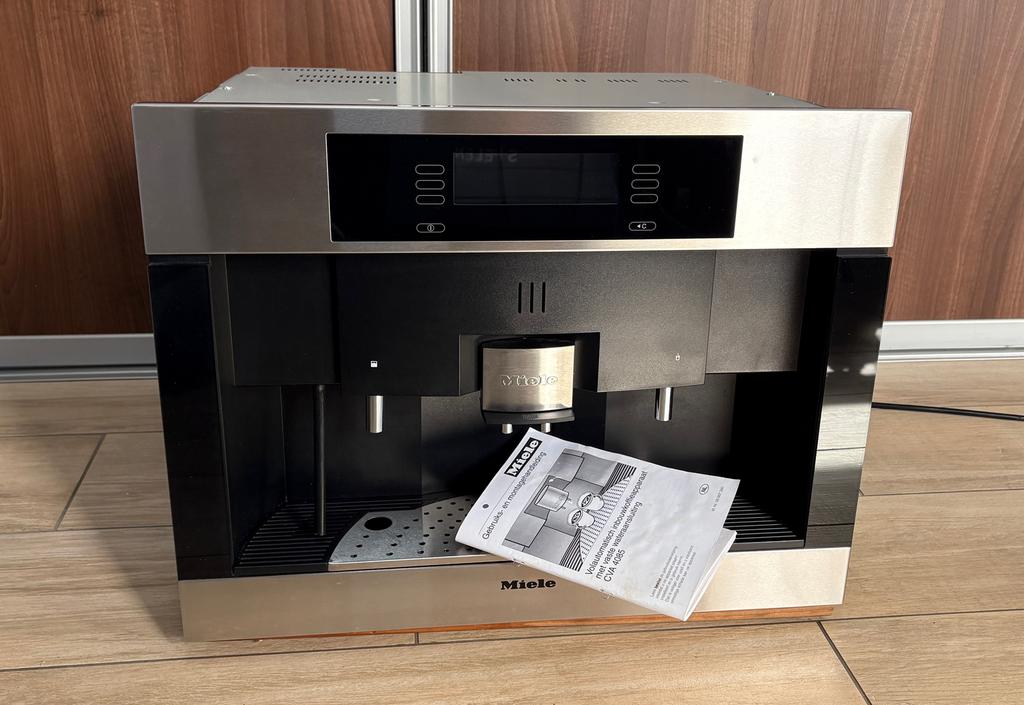 Miele cva 4085 inbouwkoffiemachine vaste wateraansluiting, Gebruikt, 10 kopjes of meer, Koffiemachine, Koffiebonen
