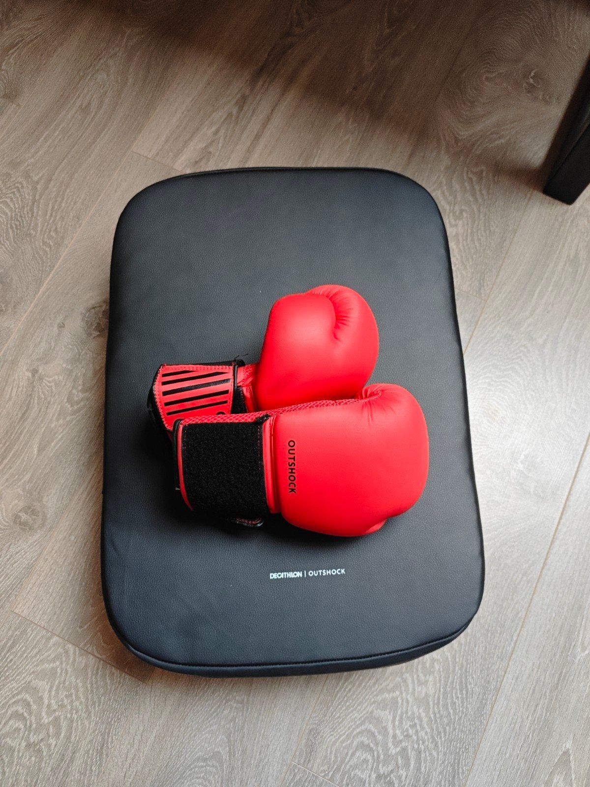 Stootkussen en 9OZ bokshandschoenen set - Prima staat!, Ophalen, Zo goed als nieuw, Bokshandschoenen