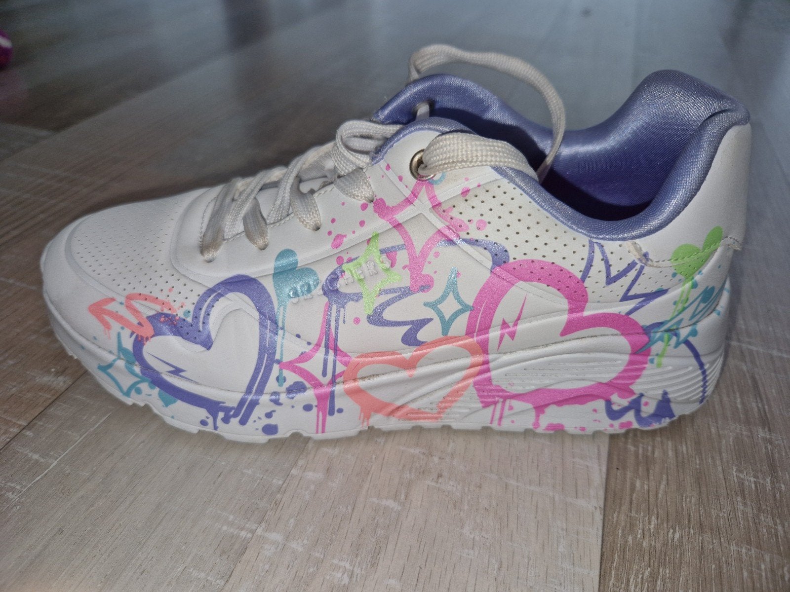 Skechers Street Uno Lite Reigning Love sneakers maat 36, Kinderen en Baby's, Kinderkleding | Schoenen en Sokken, Meisje, Sportschoenen