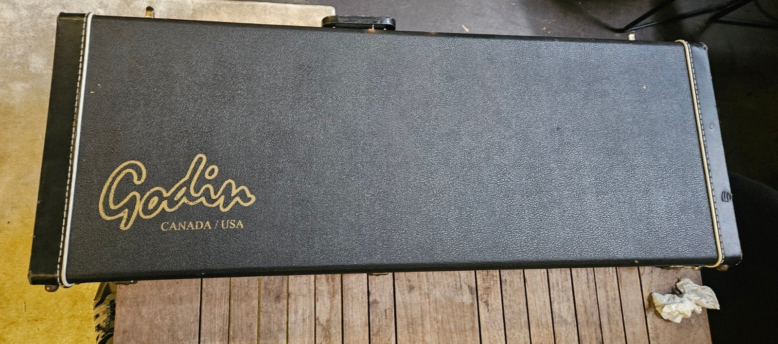 Godin gitaarkoffer - Stevige bescherming voor je gitaar, Muziek en Instrumenten, Behuizingen en Koffers, Ophalen, Gebruikt, Elektrische gitaar