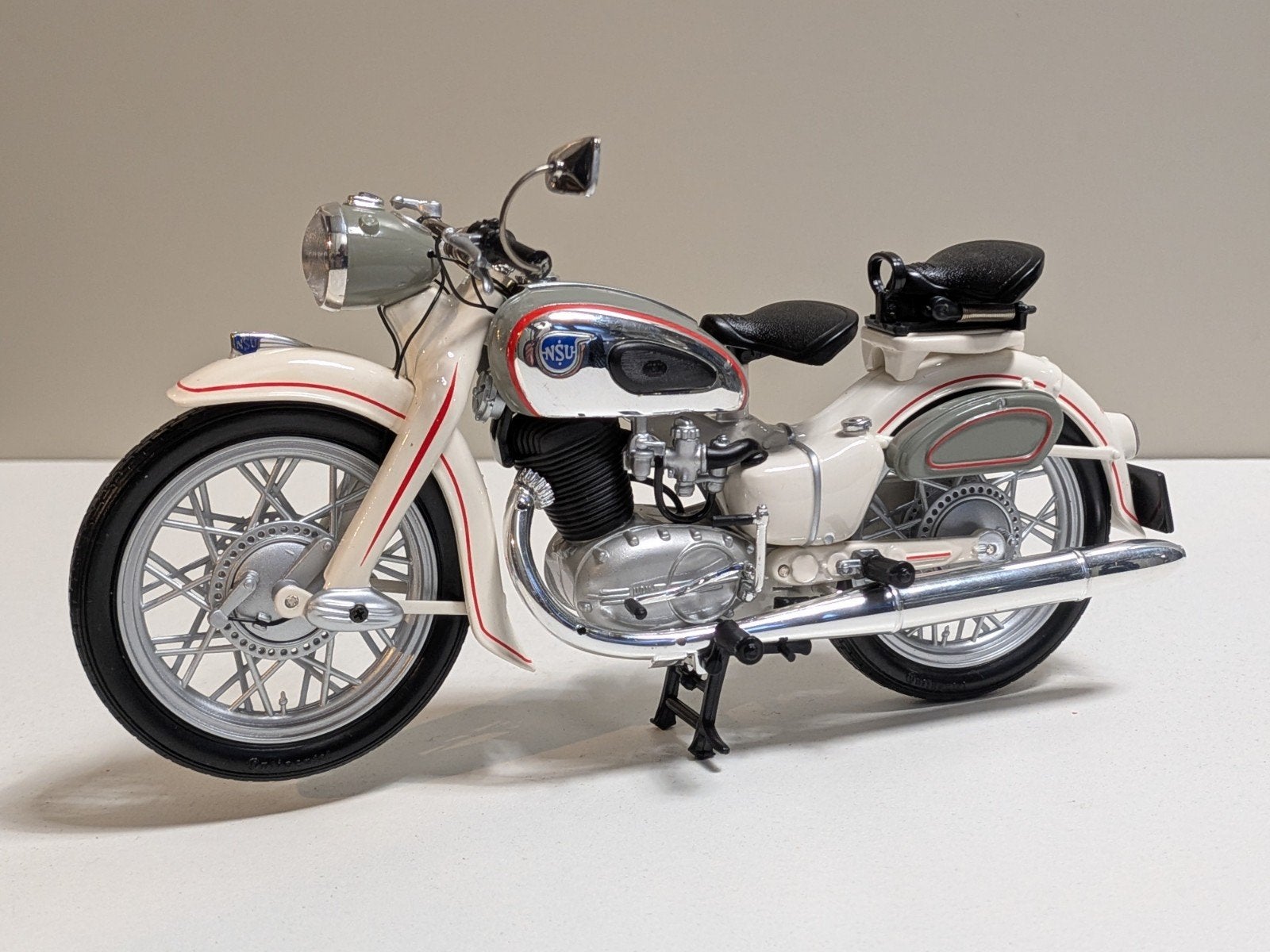 Schuco: NSU MAX 1954-1956 (schaal: 1/10), Ophalen of Verzenden, Nieuw, 1:9 t/m 1:12, Motor