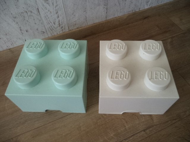 2 lego opbergdozen, Overige thema's, Lego, Overige typen, Ophalen of Verzenden