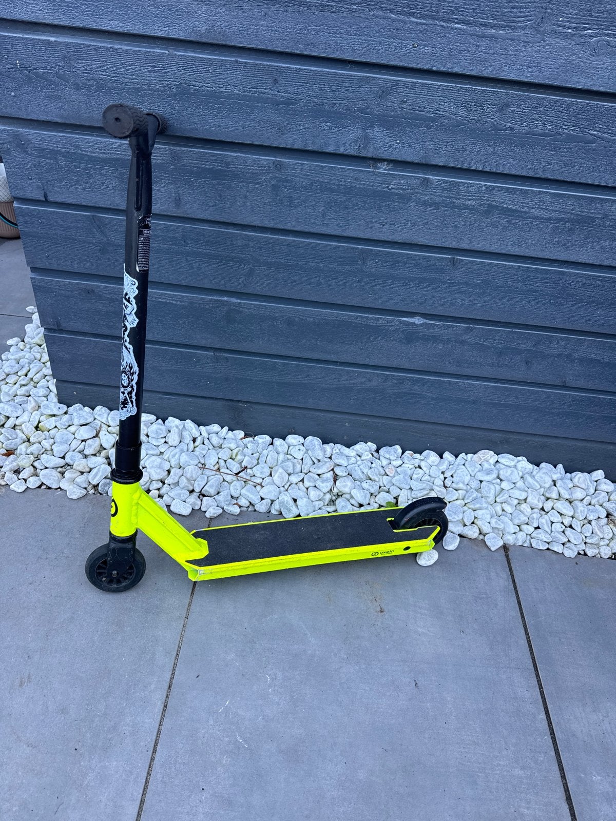 Decathlon Oxelo Stuntstep - Neon Geel, Fietsen en Brommers, Ophalen, Gebruikt, Overige typen
