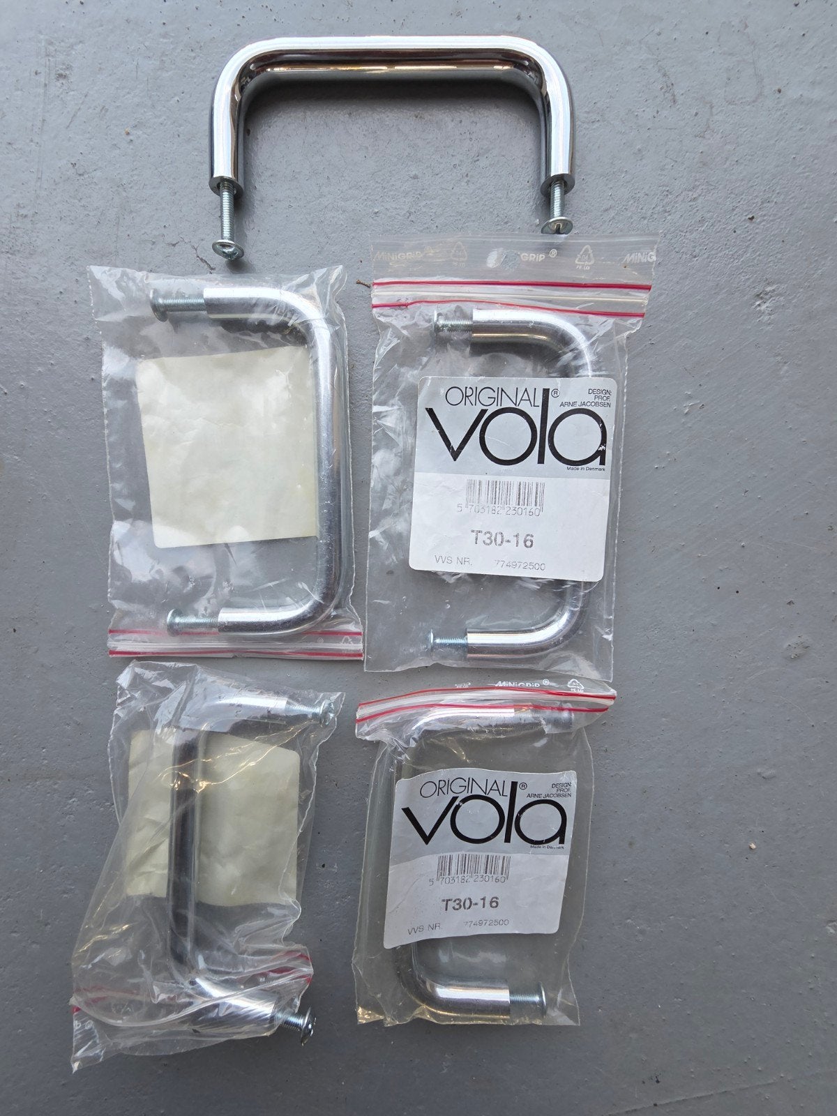 Nieuwe Vola T30-16 handgrepen/deurkrukken - Chroom, Ophalen of Verzenden, Nieuw, Chroom, Klink of Kruk