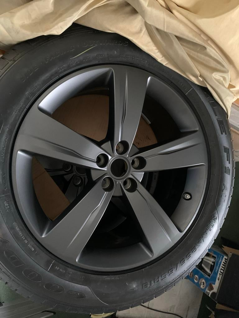 Nieuwe 19 inch Land Rover Velar velgen met All Season banden, Auto-onderdelen, Banden en Velgen, 255 mm, Banden en Velgen, Nieuw