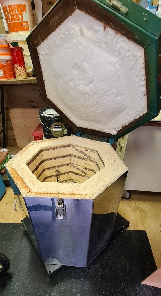 Pottenbakkers oven met div materialen, Hobby en Vrije tijd, Ophalen, Gebruikt
