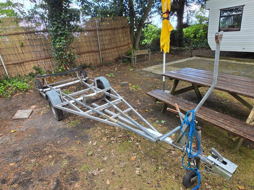 Dubbele trailer, Watersport en Boten, Boottrailers, Ophalen, Zo goed als nieuw, Minder dan 6 meter
