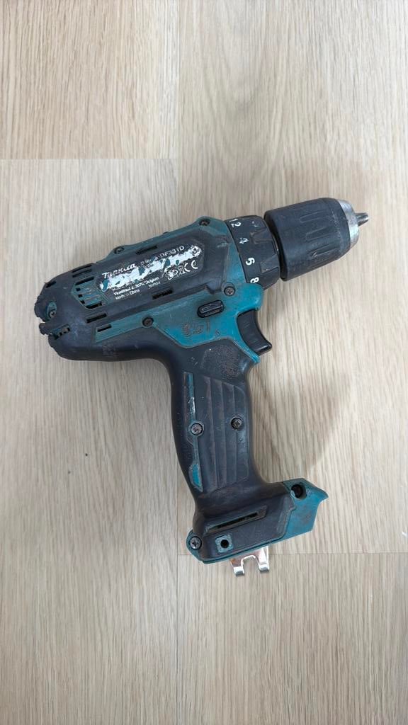 Makita DF331D accuboormachine (10.8V / 12V CXT), Boormachine, Gebruikt, Variabele snelheid, Ophalen of Verzenden