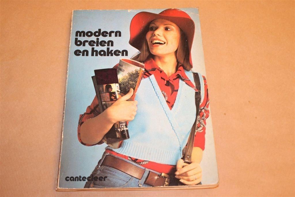 Modern Breien & Haken — Vintage Handwerkboek 1973, Ophalen of Verzenden, Gelezen, Breien en Haken