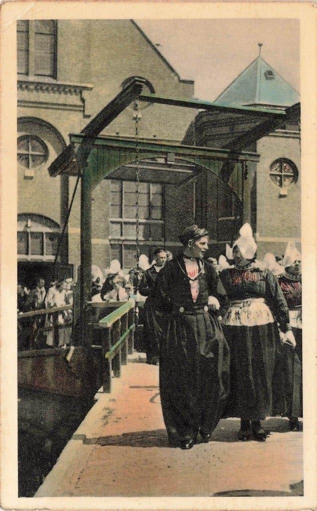 Volendam, Klederdracht, Ophalen of Verzenden, 1940 tot 1960, Ongelopen, Noord-Holland