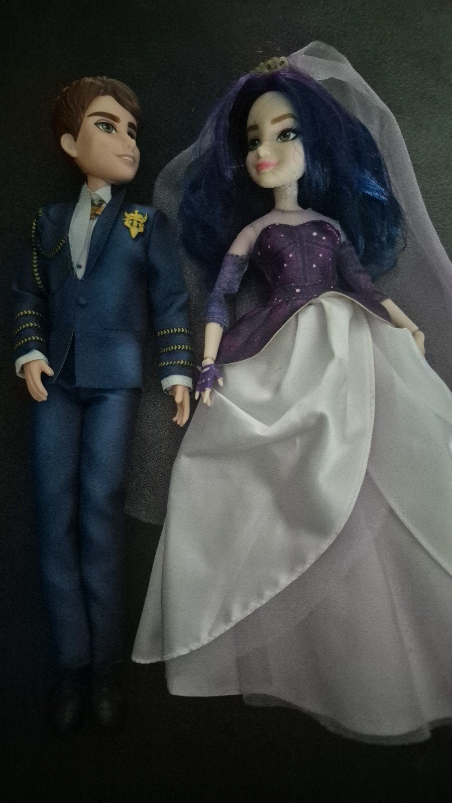 Mal en ben the royal wedding poppen set descendants, Verzenden, Zo goed als nieuw, Pop