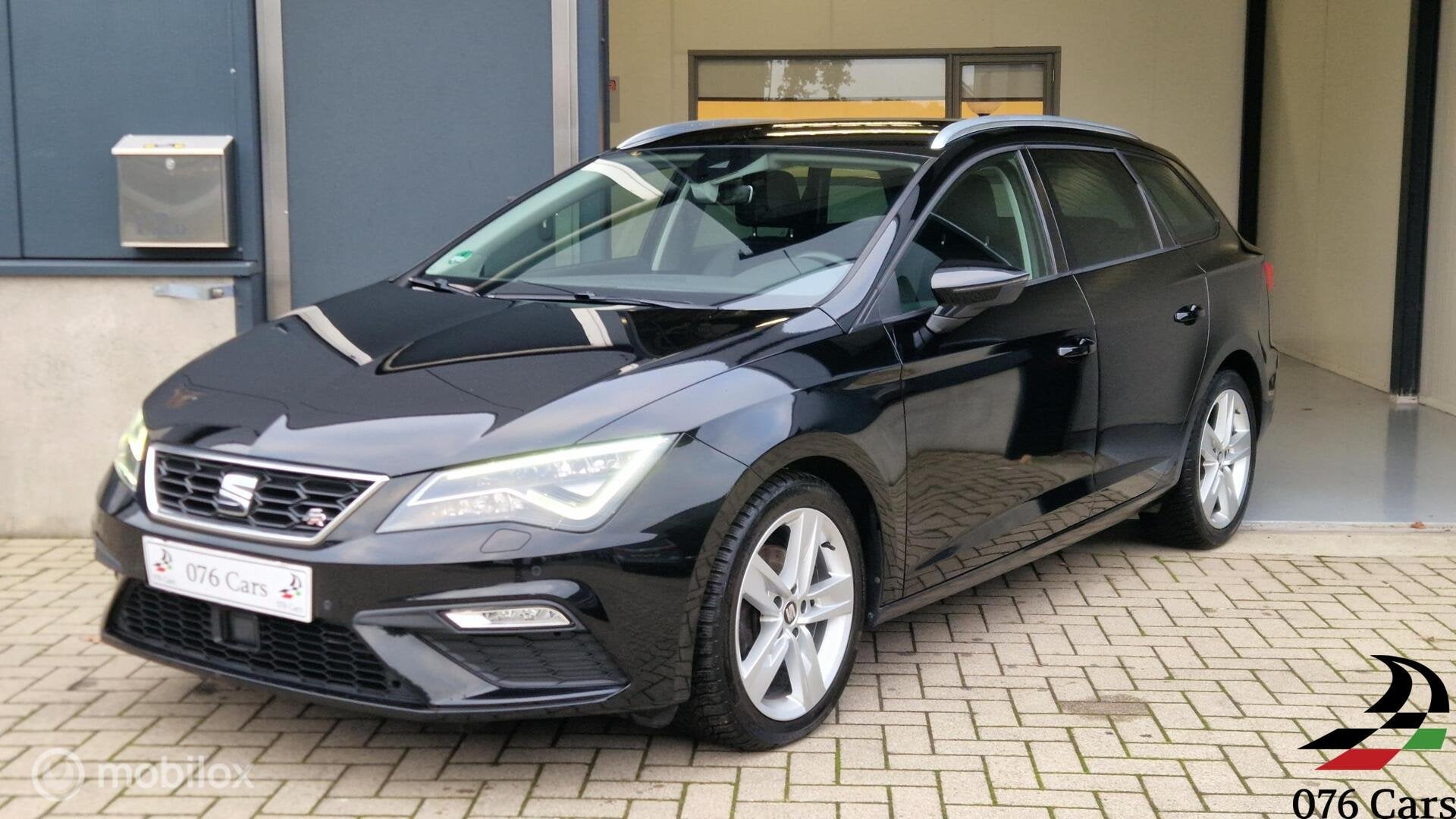 Seat Leon ST 1.5 TSI FR CAMERA BEATS VIRTUAL COCKPIT LANE AS, Auto's, Dealer onderhouden, 4 cilinders, 150 pk, Leon