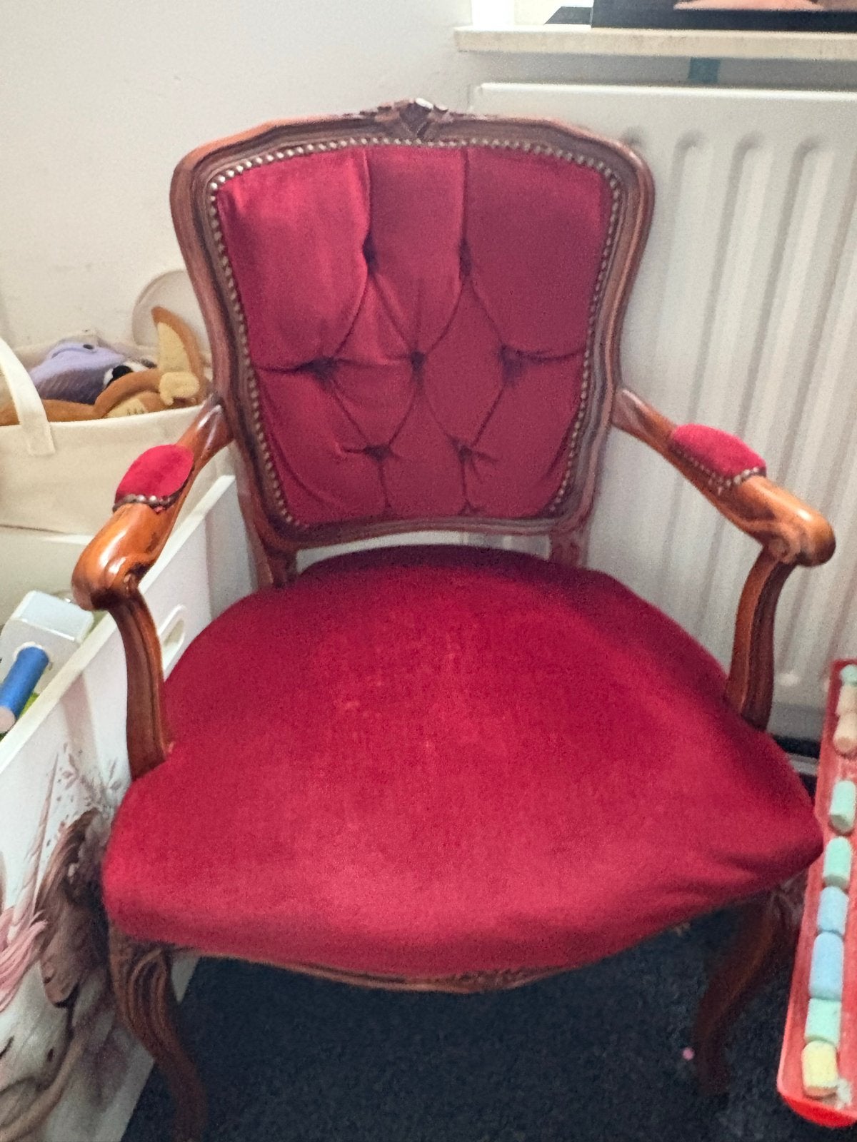Vintage fauteuil met rode fluwelen bekleding, Antiek en Kunst, Ophalen