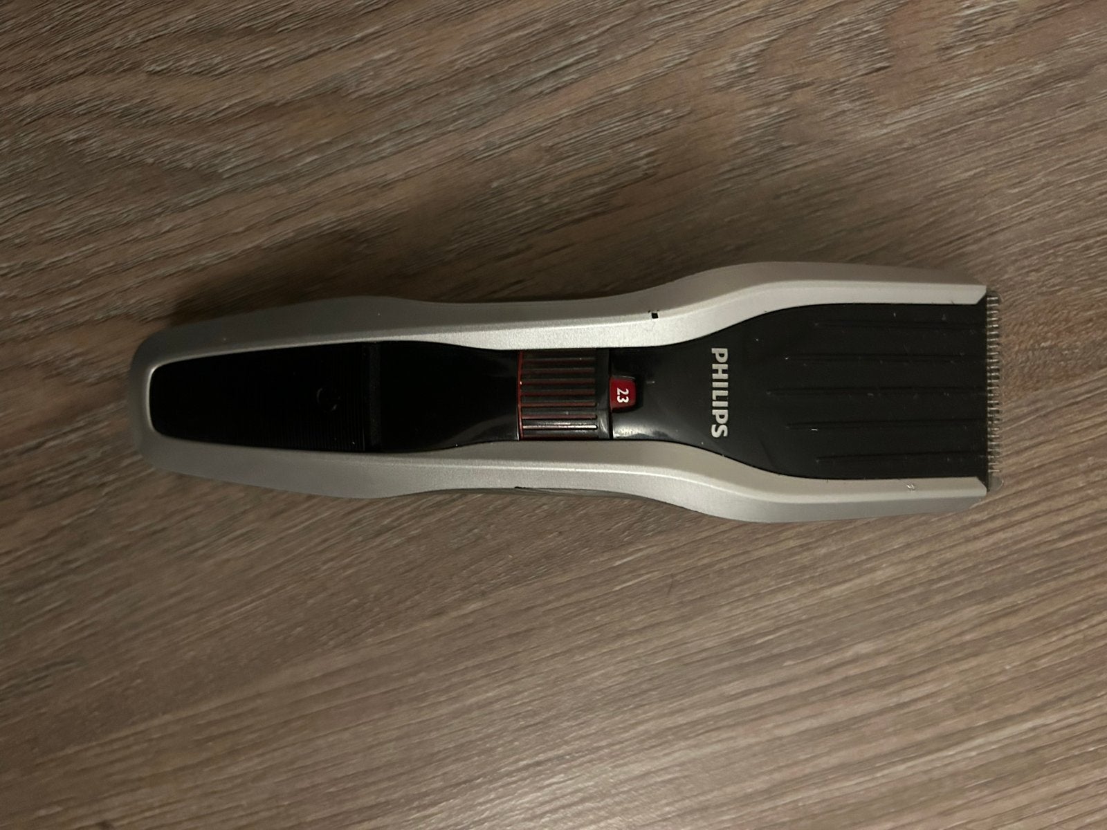 Philips Tondeuse met Oplader en Opzetstuk, Ophalen of Verzenden, Zo goed als nieuw, Tondeuse