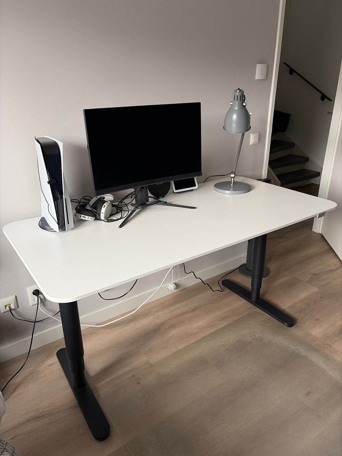 Elektrisch verstelbaar zit-sta bureau, Ophalen, Zit-sta bureau, Zo goed als nieuw, IKEA