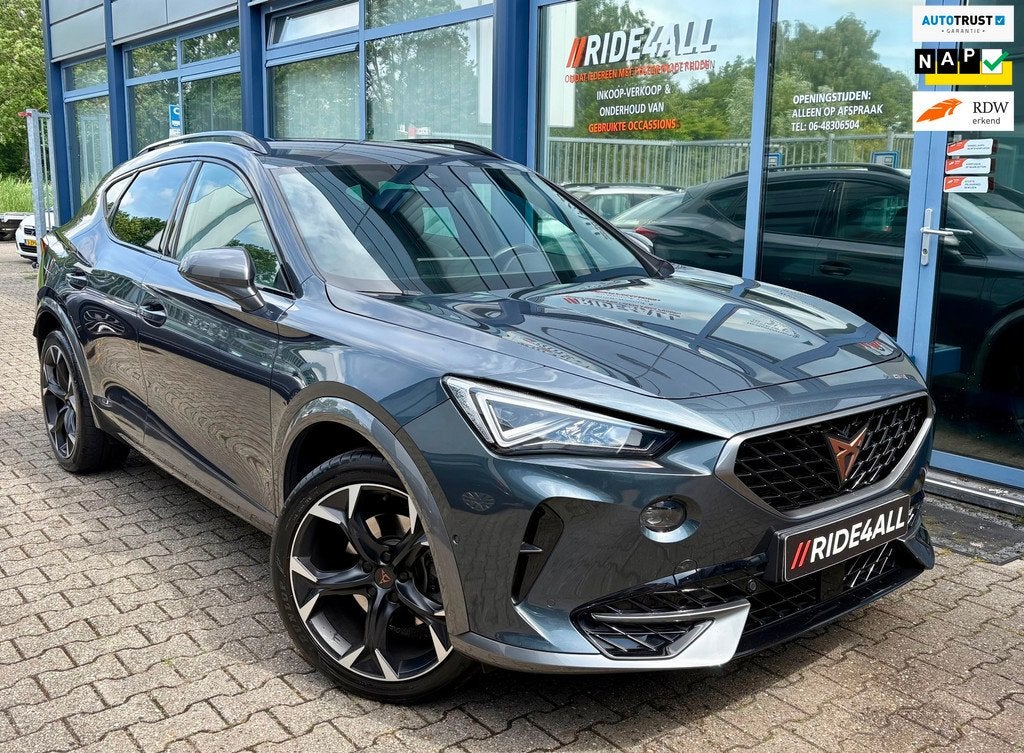 Cupra Formentor 1.4 e-Hybrid/SFEER/STUURVW/CAMERA, Auto's, 77 km/l, Gebruikt, 4 cilinders, Leder en Stof