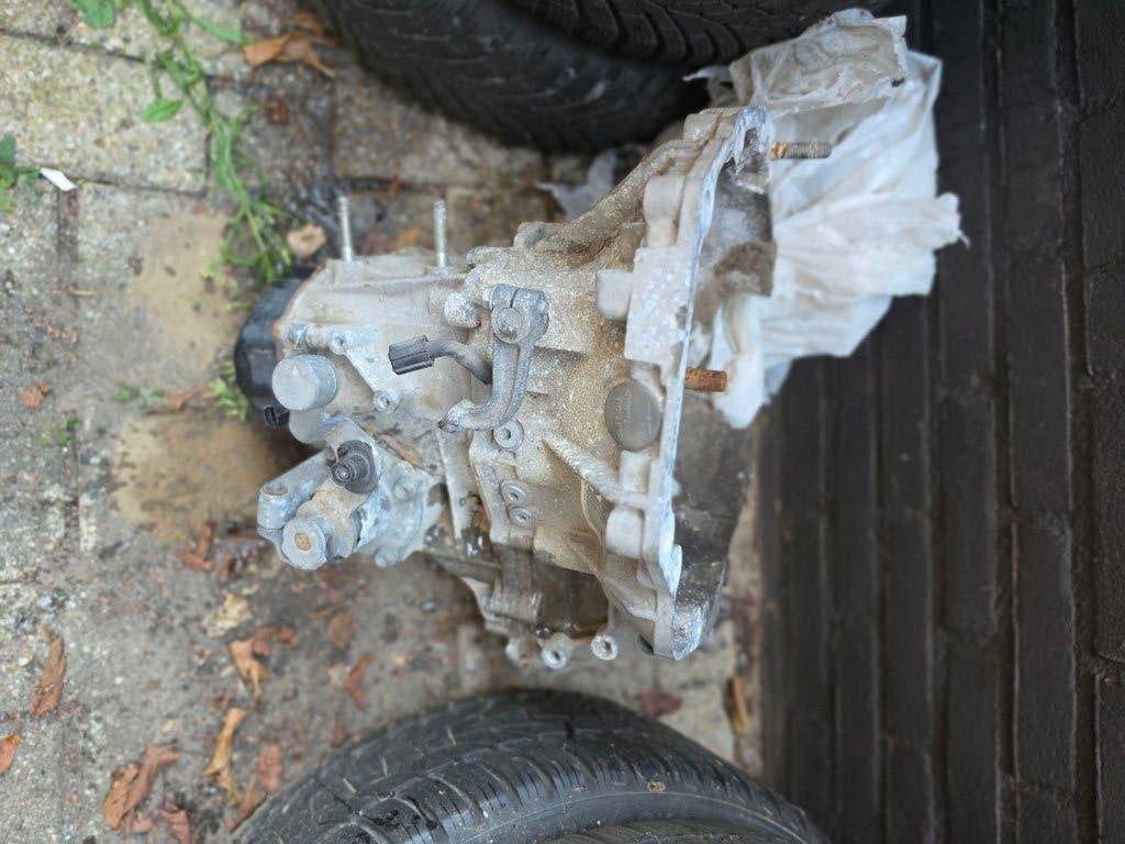 Versnellingsbak Suzuki Swift 57KA, Ophalen, Gebruikt, Suzuki